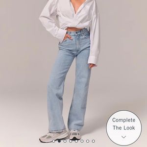 Abercrombie and fitch high rise 90s relaxed jean. Size 24/00. NWOT